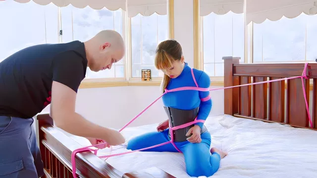 A Man Arranged For An Asian Woman To Have Hot Sex With Bondage